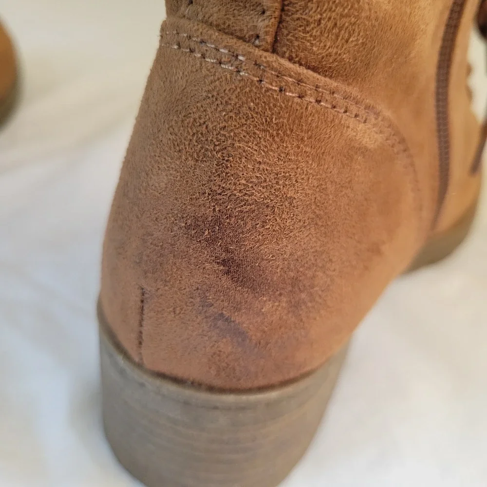 Universal Thread Cognac Faux Suede Lace Up Ankle Boots Wool Blend Trim Brown 9.5